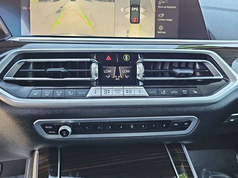 Used 2021 BMW X5 xDrive40i w/ Convenience Package AWD/4WD image 25