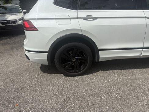 Certified 2024 Volkswagen Tiguan SE R-Line FWD image 23