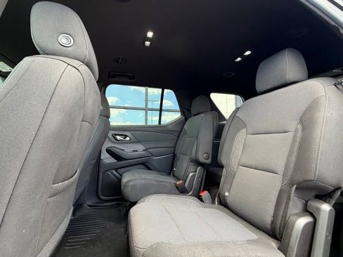 Used 2022 Chevrolet Traverse LT AWD/4WD image 8