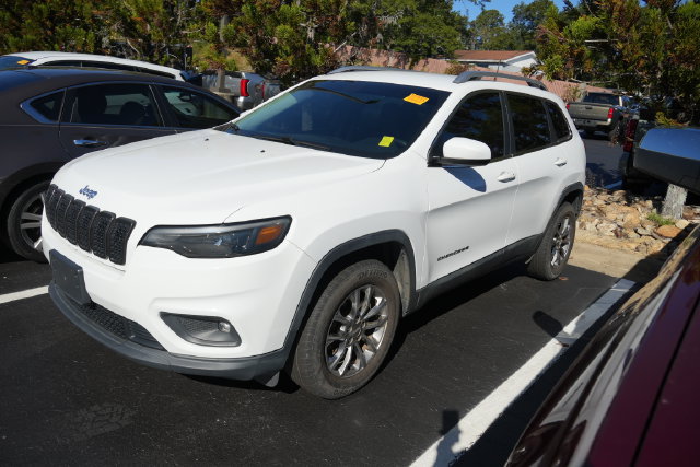 Used 2019 Jeep Cherokee Latitude Plus w/ Cold Weather Group AWD/4WD image 10