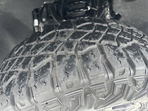 Used 2024 Chevrolet Colorado ZR2 image 12