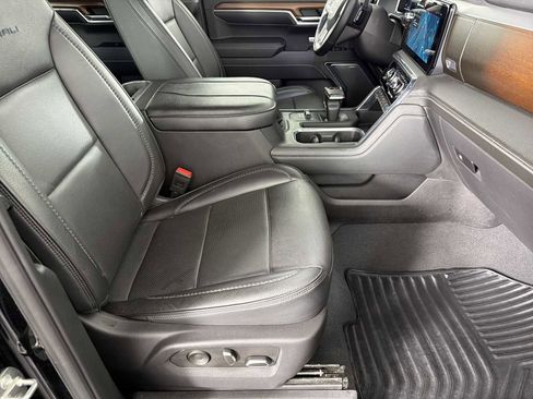 Used 2023 GMC Sierra 1500 Denali w/ Technology Package image 12