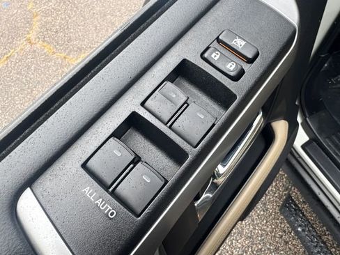 Used 2022 Toyota 4Runner SR5 Premium image 28