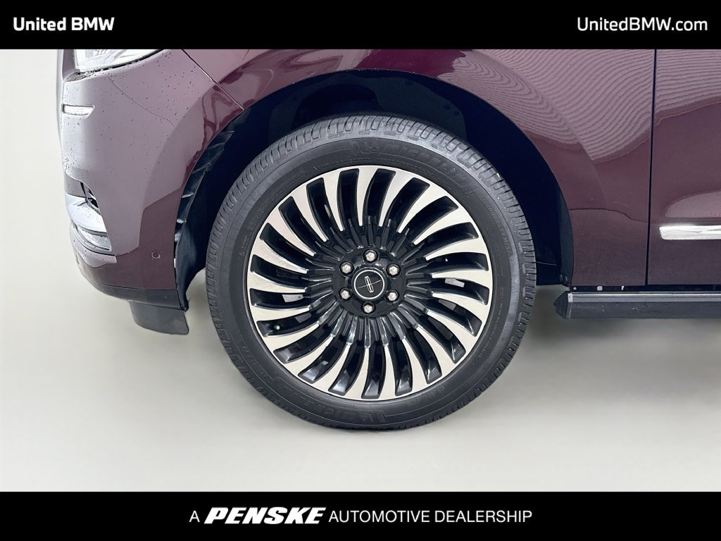 Used 2018 Lincoln Navigator Black Label AWD/4WD image 9
