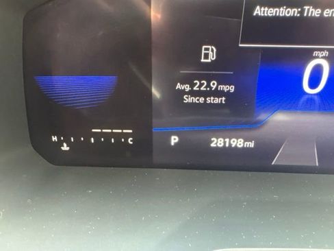 Used 2022 Volkswagen Jetta SE FWD image 9