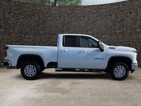 Used 2024 Chevrolet Silverado 2500 LT w/ All Star Edition AWD/4WD image 3
