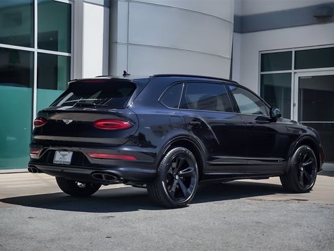 Certified 2024 Bentley Bentayga Extended Wheelbase image 9
