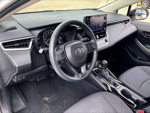 Used 2022 Toyota Corolla LE FWD image 16