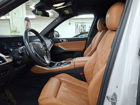 Certified 2024 BMW X5 xDrive40i w/ Premium Package AWD/4WD image 9
