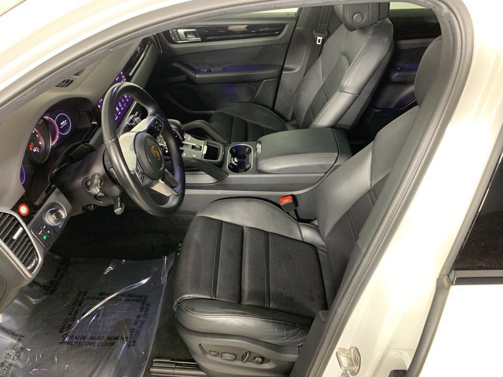 Used 2022 Porsche Cayenne AWD/4WD image 30