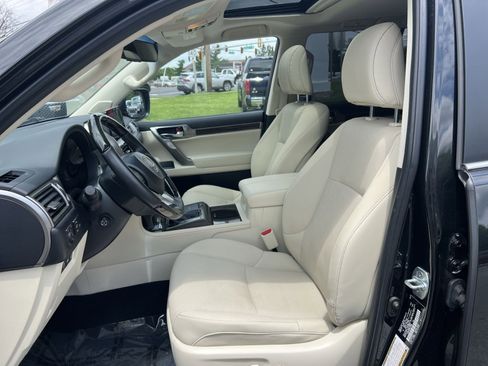 Used 2023 Lexus GX 460 Premium w/ Premium Package AWD/4WD image 13
