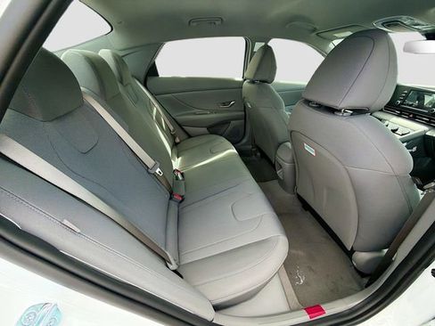 New 2026 Hyundai Elantra SE image 24