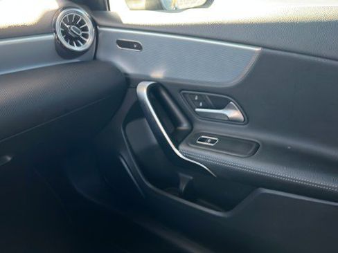Used 2022 Mercedes-Benz A 220 image 28
