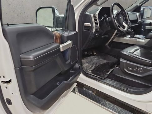 Used 2016 Ford F150 Lariat w/ Equipment Group 502A Luxury AWD/4WD image 19