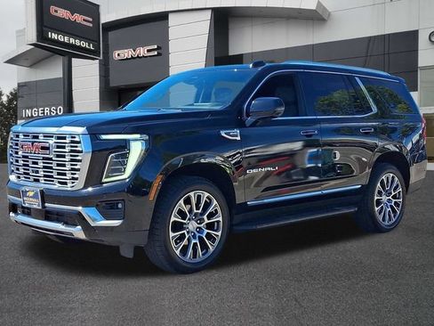 Used 2025 GMC Yukon Denali AWD/4WD image 32
