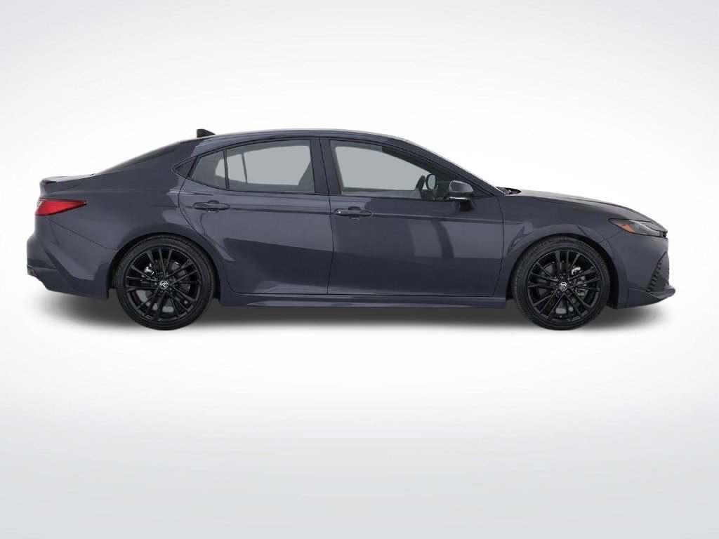 Used 2025 Toyota Camry SE FWD image 8