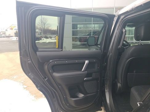 Used 2023 Land Rover Defender 110 Carpathian Edition image 15