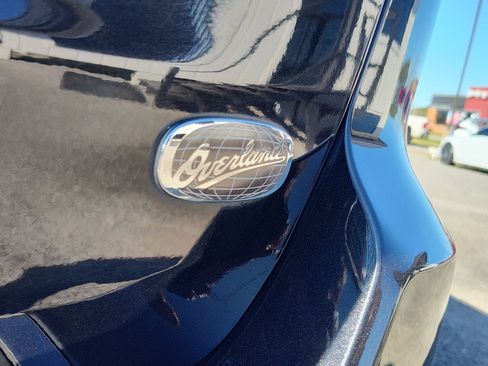 Used 2014 Jeep Grand Cherokee Overland image 6