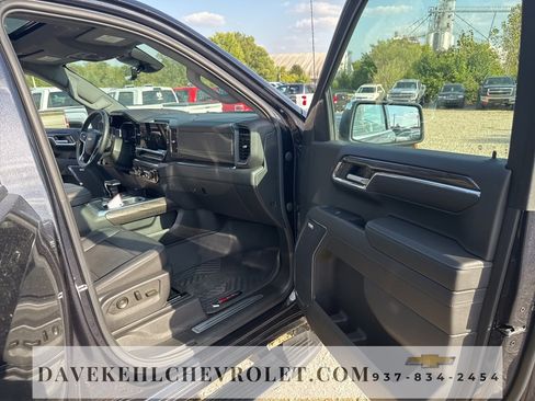 Used 2023 Chevrolet Silverado 1500 LTZ w/ LTZ Premium Package image 29