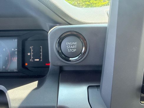 Used 2026 Toyota Tacoma SR5 AWD/4WD image 17