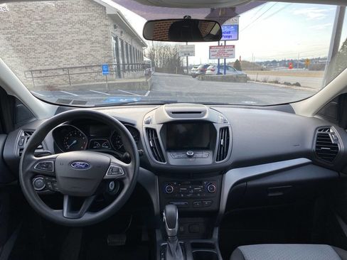 Used 2018 Ford Escape SE w/ SE Sync 3 Package image 21