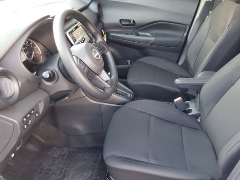 New 2025 Nissan Kicks Play S image 12