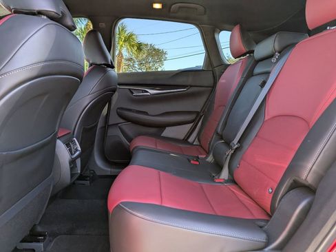 Certified 2025 INFINITI QX50 Sport image 15