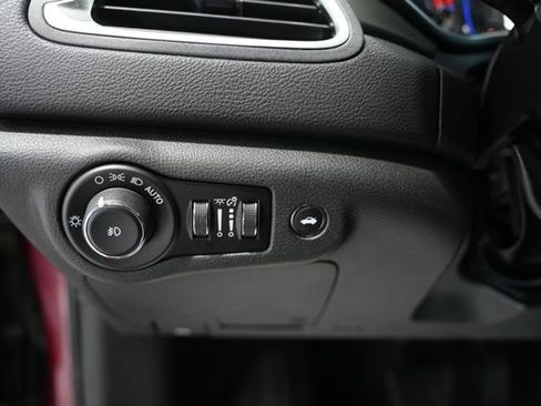 Used 2015 Chrysler 200 Limited w/ Comfort Group FWD image 12