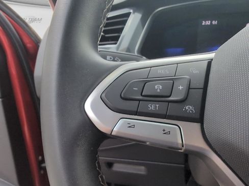 Used 2023 Volkswagen Tiguan SE AWD/4WD image 18