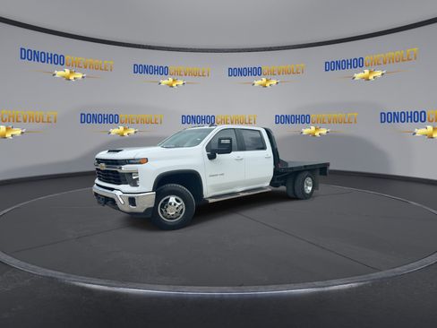 Used 2024 Chevrolet Silverado 3500 LT AWD/4WD image 7