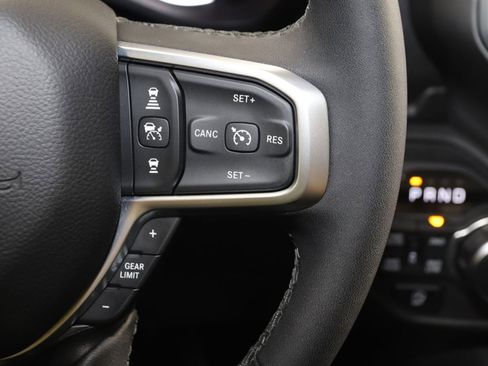 Used 2025 RAM 1500 Big Horn AWD/4WD image 33
