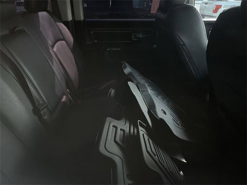 Used 2018 RAM 3500 Laramie image 11