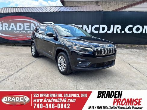 Used 2021 Jeep Cherokee Latitude Lux w/ Comfort/Convenience Group AWD/4WD image 1