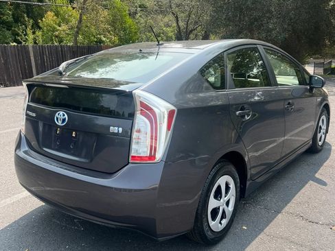 Used 2014 Toyota Prius Two FWD image 4