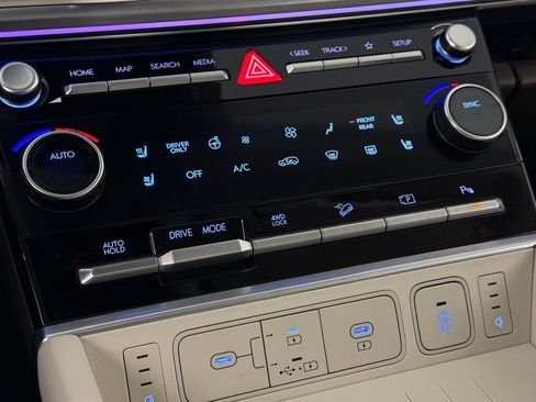 Used 2024 Hyundai Santa Fe Calligraphy image 19