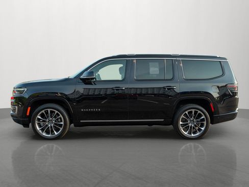 Used 2023 Jeep Wagoneer Series III w/ Premium Group I AWD/4WD image 4