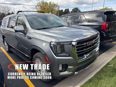 Used 2022 GMC Yukon XL SLT w/ SLT Premium Package
