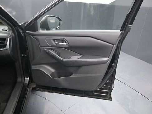 Used 2025 Nissan Rogue SV AWD/4WD image 11