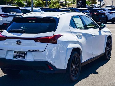 New 2026 Lexus UX 300h AWD image 7