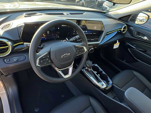 New 2026 Chevrolet Trax ACTIV w/ Sunroof Package image 18