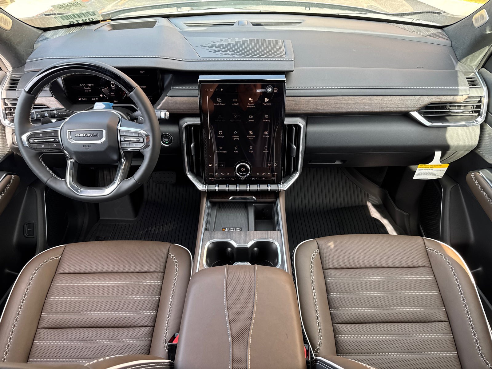 Used 2026 GMC Acadia Denali Ultimate w/ LPO, Floor Liner Package AWD/4WD image 22