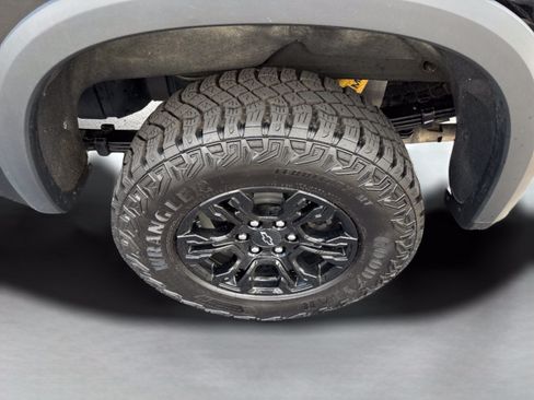 Used 2026 Chevrolet Silverado 1500 ZR2 AWD/4WD image 8