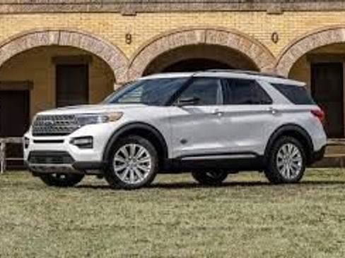Certified 2023 Ford Explorer XLT w/ Equipment Group 202A RWD image 1