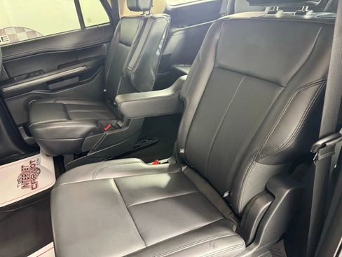 Used 2024 Ford Expedition Max XLT image 39
