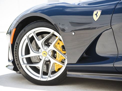 Used 2020 Ferrari 812 Superfast RWD image 21