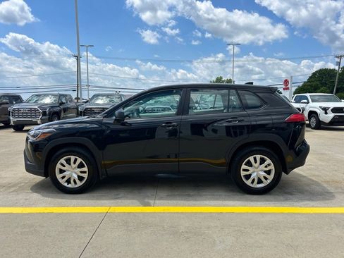 Used 2024 Toyota Corolla Cross L AWD/4WD image 7