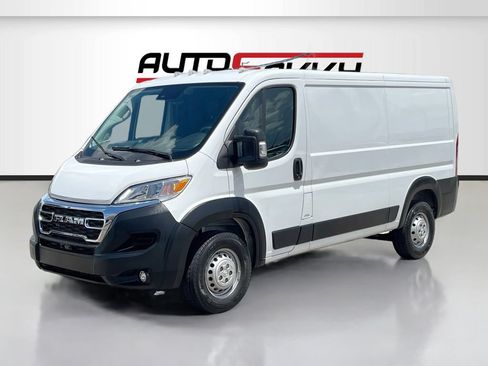 Used 2025 RAM ProMaster 2500 w/ U-Haul Equipment Group FWD image 3