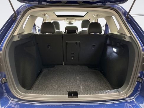 Used 2024 Volkswagen Taos SE FWD image 19