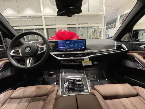 New 2026 BMW X5 M60i image 17