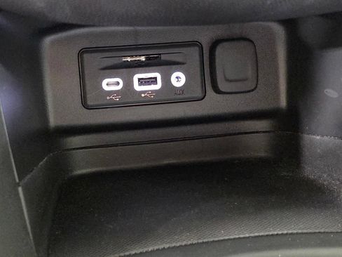 Used 2024 Chevrolet Equinox RS w/ RS Leather Package FWD image 29